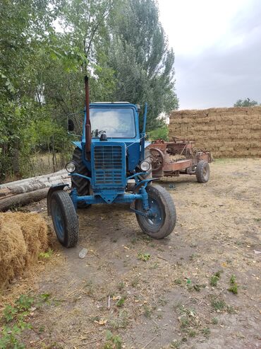 Тракторы МТЗ (Беларус): Трактор колесный с кабиной + прицепной пресс-подборщик для тюковки — 1