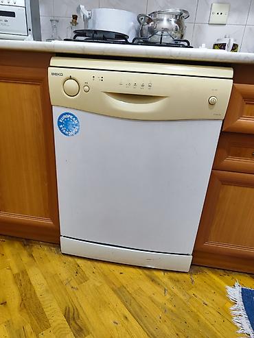 Посудомоечные машины: Посудомойка Beko, Полногабаритная (60 см), Встраиваемая, Б/у — 1