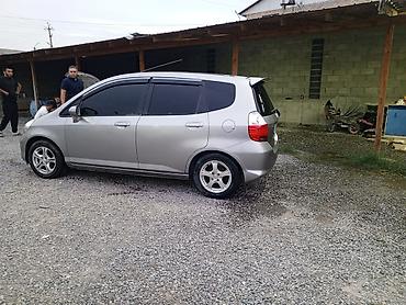 Honda Fit: 2003 г., 1.3 л, Автомат, Бензин, Хэтчбэк