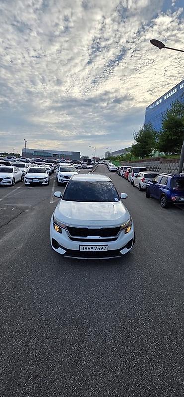 купить альфа: Kia Seltos: 2021 г., 1.6 л, Автомат, Бензин, Кроссовер — 1