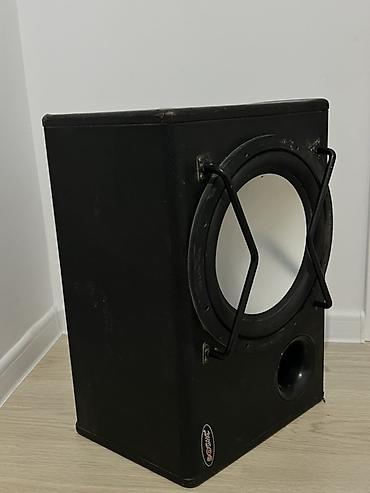 короб для колонки: Активный сабвуфер BoomBox (модель по шильдику Boom). Корпус — 1
