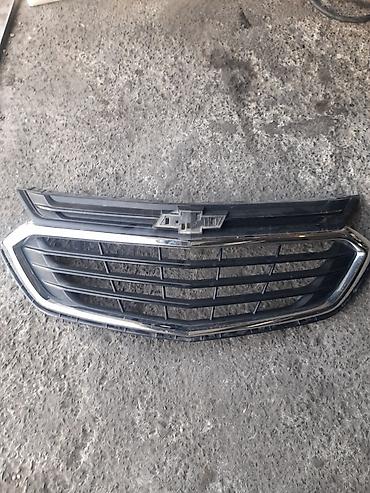 avtomobil ucun aksesuarlar: Məhsul: Avtomobilin ön radiator barmaqlığı (qril) Xüsusiyyətlər: - — 1