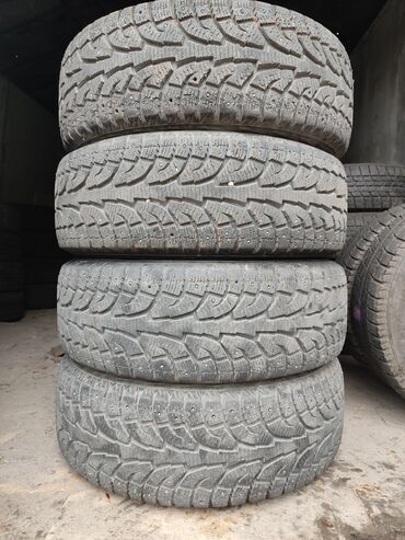 Шины: Шины 225 / 60 / R 17, Зима, Б/у, Комплект, Легковые, Корея, Bridgestone