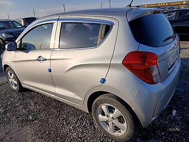 Chevrolet: Chevrolet Spark: 2017 г., 1 л, Автомат, Бензин, Хэтчбэк — 4