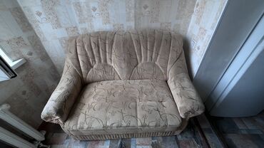 Раскладные диваны: Раскладной диван, Б/у, Двухстворчатая