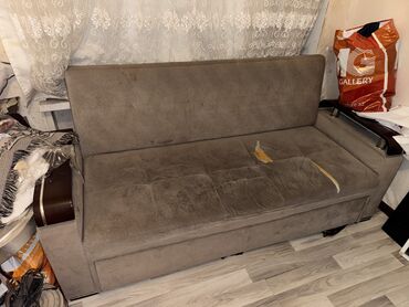 işlənmiş divanlar: Di̇van-kravat, İşlənmiş, Açılmayan, Bazasız