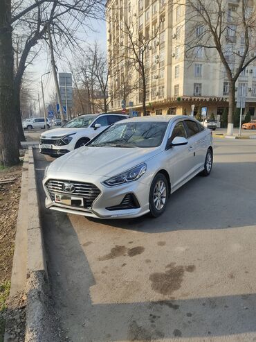 Hyundai: Hyundai Sonata: 2018 г., 2 л, Типтроник, Газ, Седан