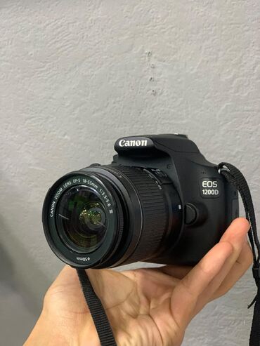 Фотоаппараты: Продаётся Canon 1200D пробег минимальный, состояние нового в