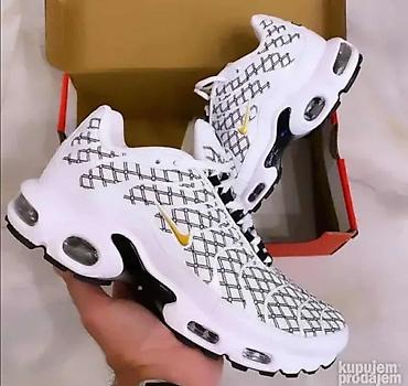 Patike: Svi modeli po 2850 din
br 36 do 46 — 21