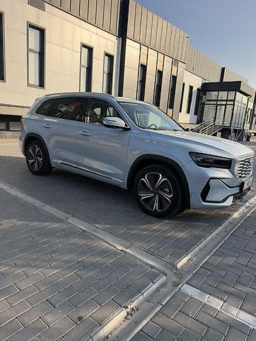 howo v7x: Geely Monjaro: 2022 г., 1.5 л, Автомат, Гибрид, Кроссовер — 2