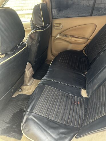 Nissan: Nissan Sunny: 1.3 l | 2008 il Sedan — 9