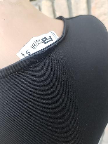 Tops: Crni crop top majica – RS Sister, veličina S - Model: kratka majica — 3
