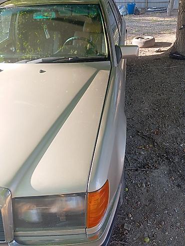 салон w124: Mercedes-Benz W124: 1991 г., Седан — 3