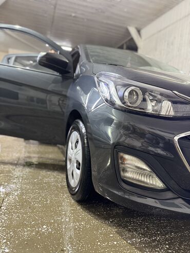 Chevrolet: Chevrolet Spark: 2019 г., 1 л, Автомат, Бензин, Хэтчбэк
