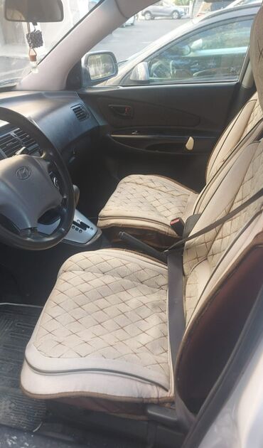 Hyundai: Hyundai Tucson: 0.2 l | 2008 il Krossover — 8