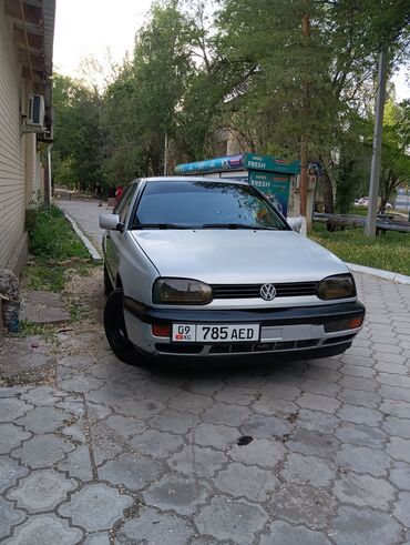 Volkswagen: Volkswagen Golf: 1992 г., 1.8 л, Механика, Бензин