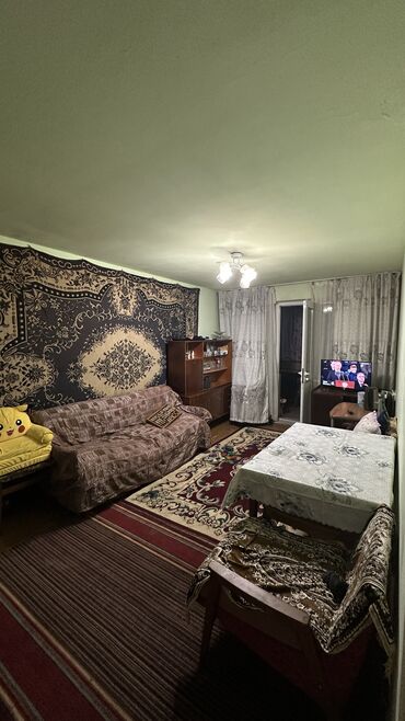 квартира со всеми условиями: 3 комнаты, 58 м², 104 серия, 1 этаж, Старый ремонт