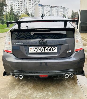 Toyota: Toyota Prius: 1.8 l | 2015 il Hetçbek — 2