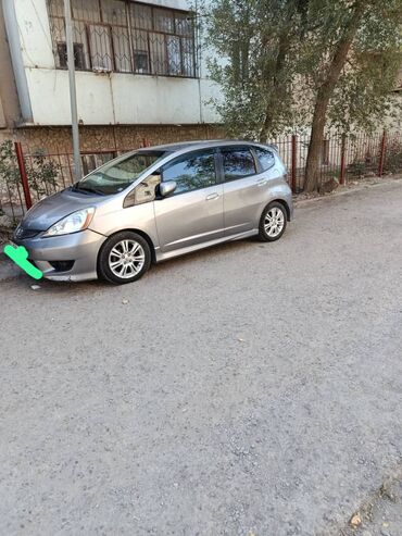 расрочкага машина берилет: Honda Fit: 2008 г., 1.5 л, Автомат, Бензин, Хэтчбэк