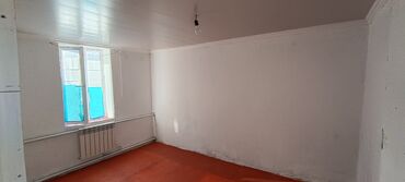 снять комнату на длительный срок: 40 м², Без мебели