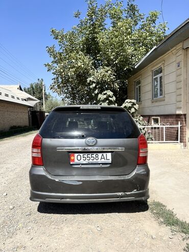 диск на приус: Toyota Wish (правый руль), темно‑серый универсал/минивэн. Кузов: -