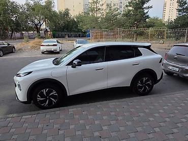 byd e9 1: Changan Qiyuan Q05: 2026 г., Автомат, Электромобиль, Универсал — 9