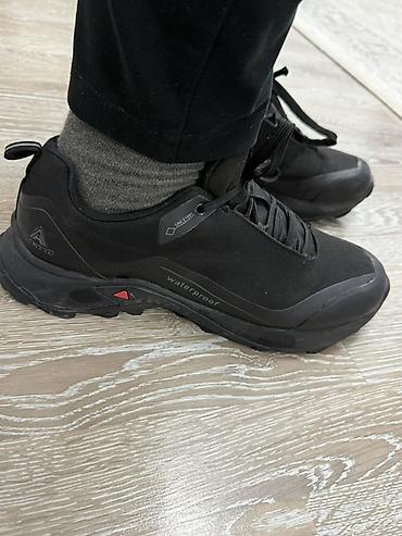 резиновый сапог: Треккинговые кроссовки Waterproof, черные - Назначение: походы — 3