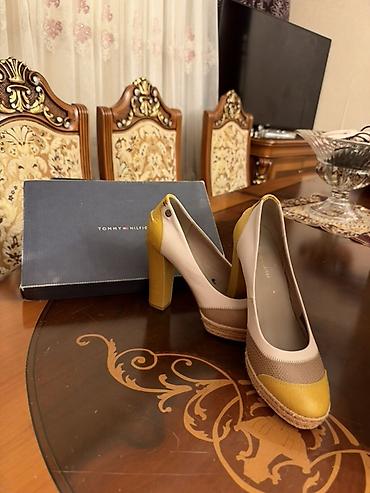 hil: Tommy Hilfiger qadın tuflisi 179 alinib, 40 satilir - Ölçü: 39 (qutu — 1