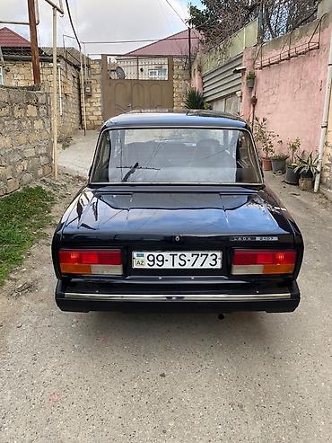 toklu radiator: LADA 2107 sedan – klassik dizaynlı, qara rəngdə. Xüsusiyyətlər: - — 10