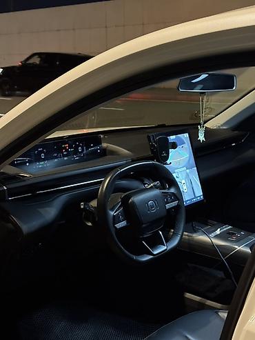 tesla qapı: Tesla : 1.5 l | 2025 il 75000 km Sedan — 6