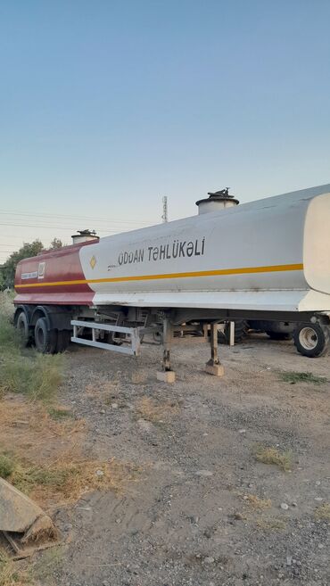 Su maşınları: Yanacaq çəni 34000 lirt tutumu.2 gözlüdü.4 təzə təkər.tək problemi — 2