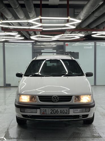 Volkswagen: Volkswagen Passat Variant: 1995 г., 1.8 л, Механика, Газ, Универсал — 2