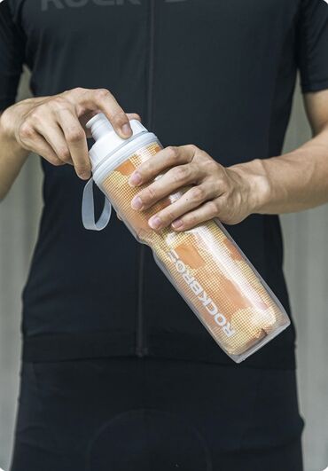 аксессуары для велика: 🚴‍♀️ Бутылка для велосипеда и активного отдыха от фирмы Rockbros -