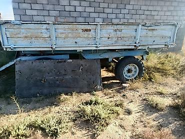 ЮМЗ Тракторлор: Трактор с прицепом - Колёсный трактор с кабиной, классическая схема — 4