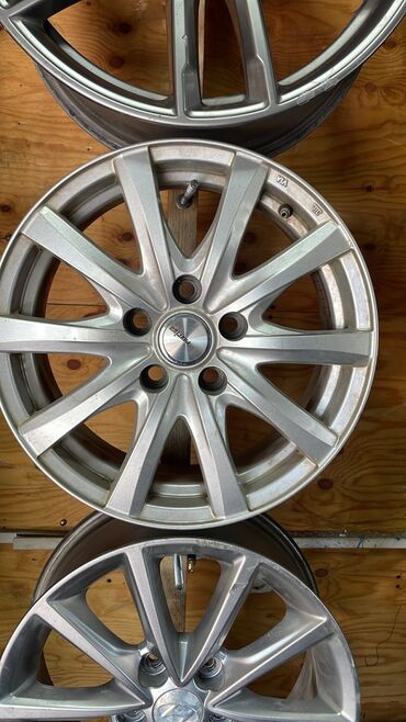 Диски: Литые Диски R 17 Комплект, отверстий - 4, Б/у at lalafo.kg — 12 Диски: Литые Диски R 17 Комплект, отверстий - 4, Б/у — 12