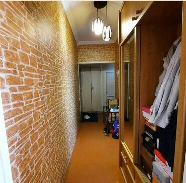 Uzunmüddətli kirayə mənzillər: Suraxanı rayonu yeni Günəşli qəsəbəsində (Massiv AB massivində),köhnə — 4