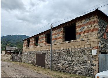 bina az xirdalan kohne tikili: İsmayıllı, 306 kv. m, 4 otaqlı, Telefon, İşıq, Qaz — 1