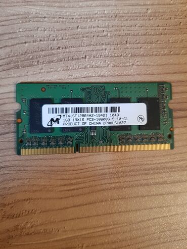 4gb ddr3 notebook ram: Operativ yaddaş (RAM) < 1 GB, 1333 Mhz, DDR3, Noutbuk üçün, İşlənmiş