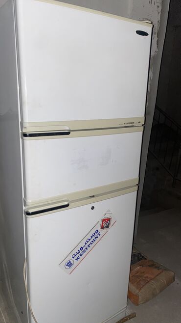 встраиваемый холодильник атлант: Холодильник Б/у, Трехкамерный, De frost (капельный), 50 * 180 * 40