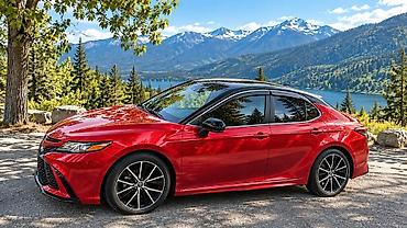 продаю исузу: Toyota Camry: 2021 г., 2.5 л, Автомат, Бензин, Седан — 2