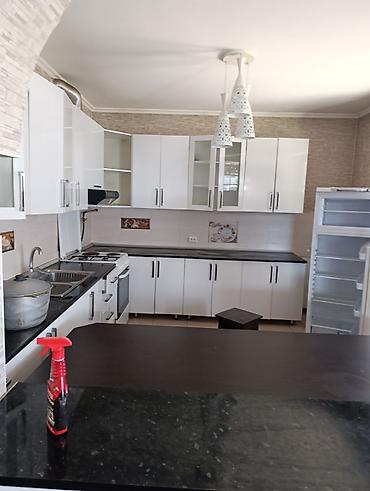 Продажа коттеджей и домов: 6 комнат и более, 240 м², 6 соток, Бишкек, Арча-Бешик ж/м Собственник — 16