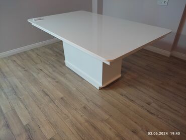 mermer masa: Qonaq masası, Yeni, Açılmayan, Dördbucaq masa