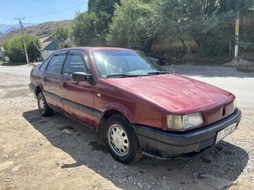 бу авто в рассрочку без первоначального взноса: Volkswagen Passat: 1988 г., 1.8 л, Механика, Бензин, Седан