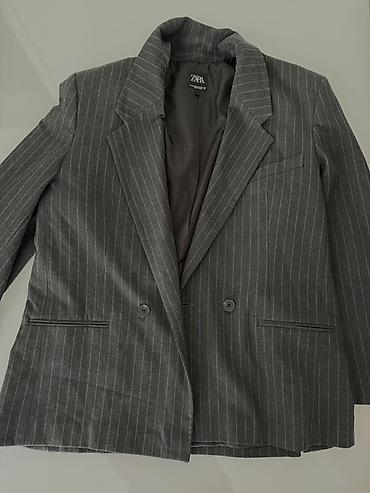 valjevo original: ZARA ženski blejzer na pruge Odgovara S/M/L jer je oversize - Model — 1