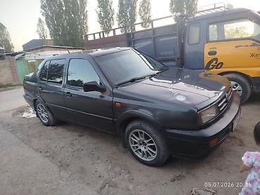 запчас венто: Volkswagen Vento: 1992 г., 2 л, Механика, Бензин, Седан — 4