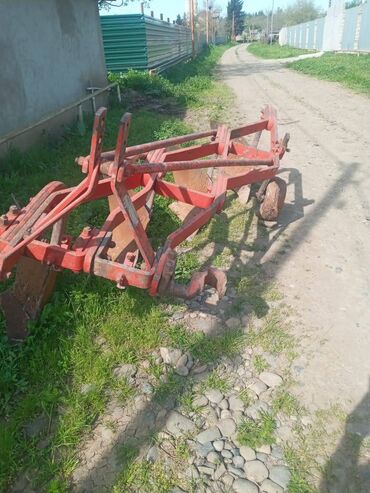 traktor te 150: Salam 1 ramasnda 2 yerinde sınığı var real alciya endirim ederem