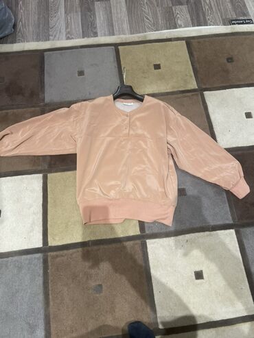женские шапки на флисе: Şaftalı rəngli uniseks sweatshirt - Model: uzunqol, rahat kəsim -