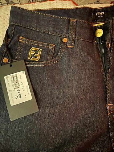 dini geyim: Fendi jeans(tikislidir baskili deil maqaza baqlandiqi ucun deyerinden — 2