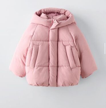 спортивный костюм на девочку: Зимняя куртка Zara 
Размер 4-5-6лет (104см-110см-116см)
Цена 3500сом