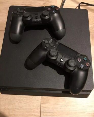 PS4 (Sony Playstation 4): Playstation 4 slim heç bir nöqtəsi cizigi yoxdur. Ideal vəziyyətdədir